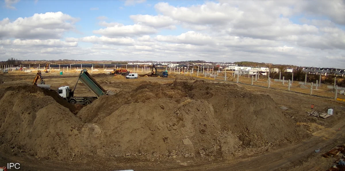 Nie do wiary! Budowę centrum można oglądać na żywo