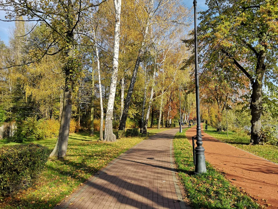 Zgierzanie korzystają z pięknej jesiennej pogody