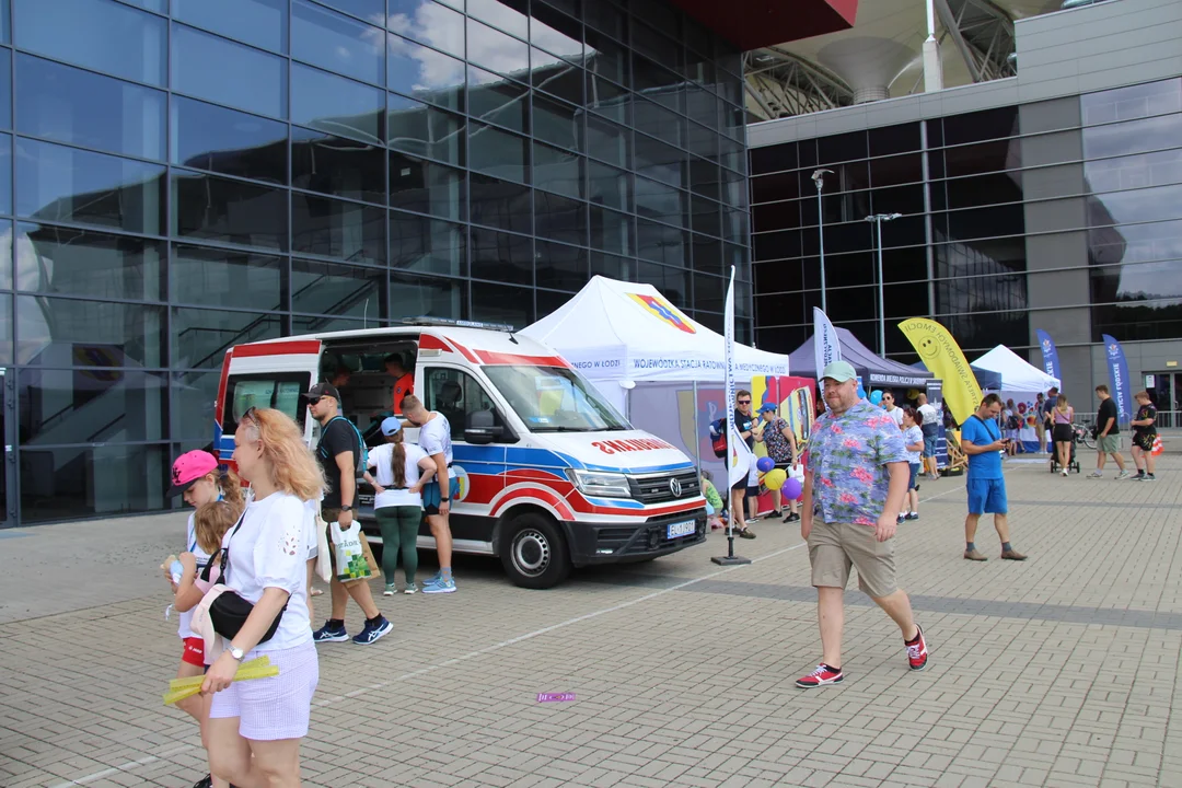 Piknik rodzinny "Bezpieczne Wakacje z Mundurem" pod Atlas Areną