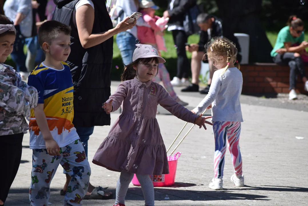 Festiwal baniek mydlanych i kolorów w Parku Miejskim w Zgierzu