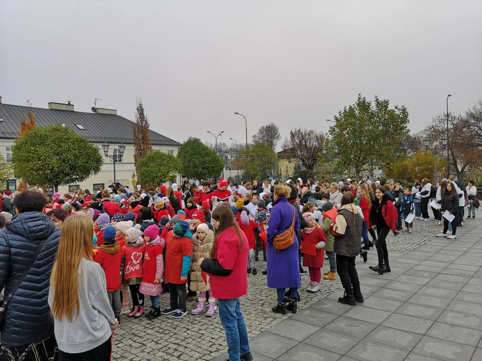 "Żywa flaga" na pl. Jana Pawła II