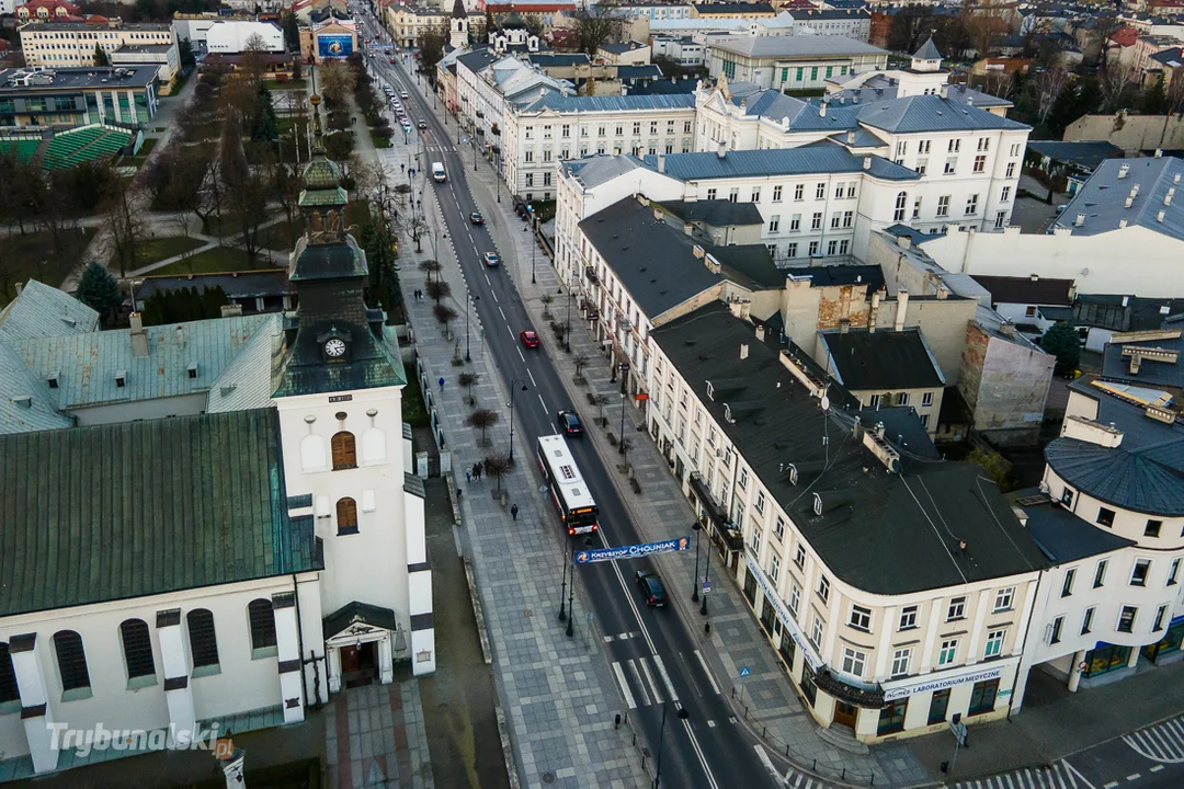 Słowackiego w Piotrkowie nosiła wiele nazw. Od XIX wieku najbardziej reprezentacyjna arteria w mieście [ZDJĘCIA] - Zdjęcie główne