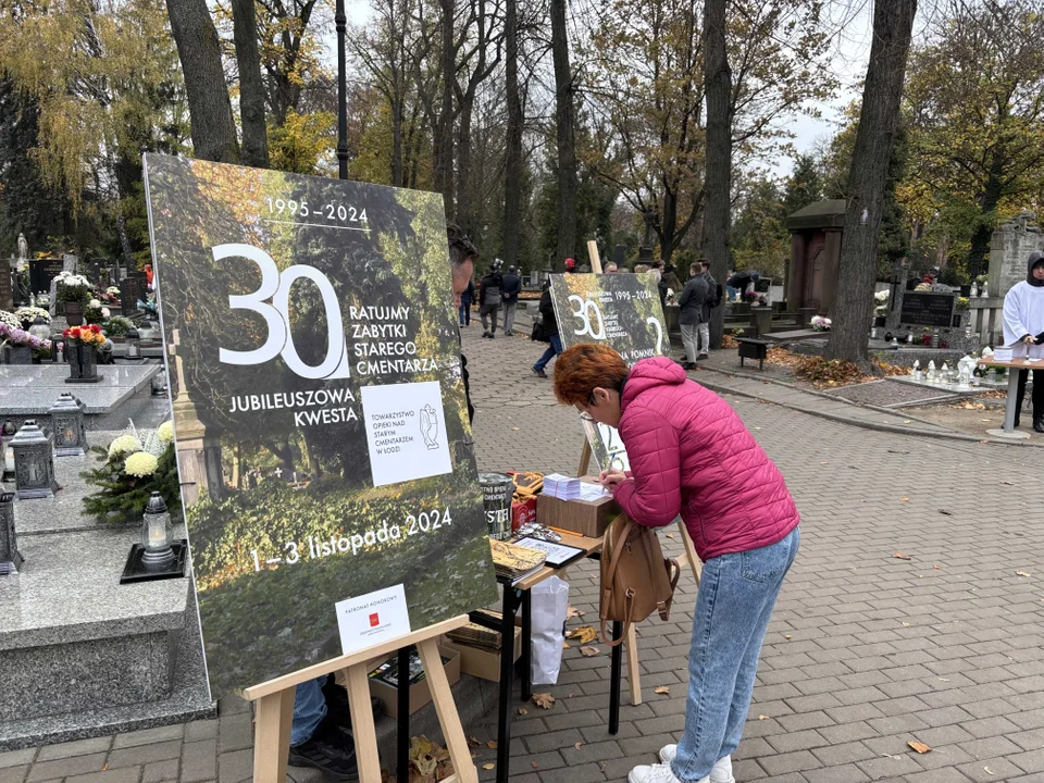 Stary Cmentarz w Łodzi podczas Wszystkich Świętych 2024