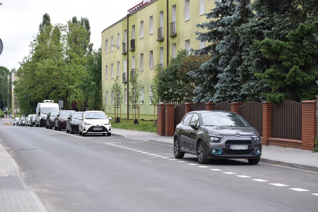 Kradną koła, lusterka, katalizatory. Mieszkańcy Zgierza szukają sposobu na złodziei - Zdjęcie główne