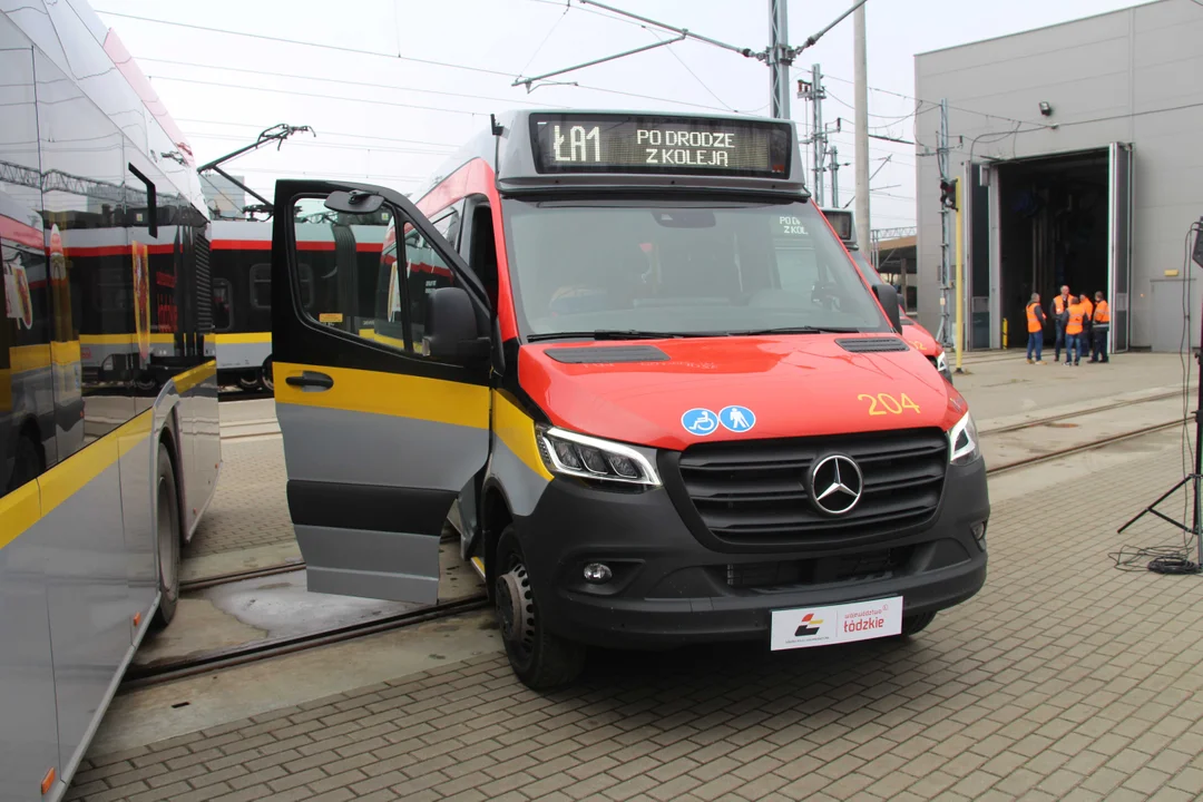 Nowe Mercedesy Sprinter w barwach ŁKA