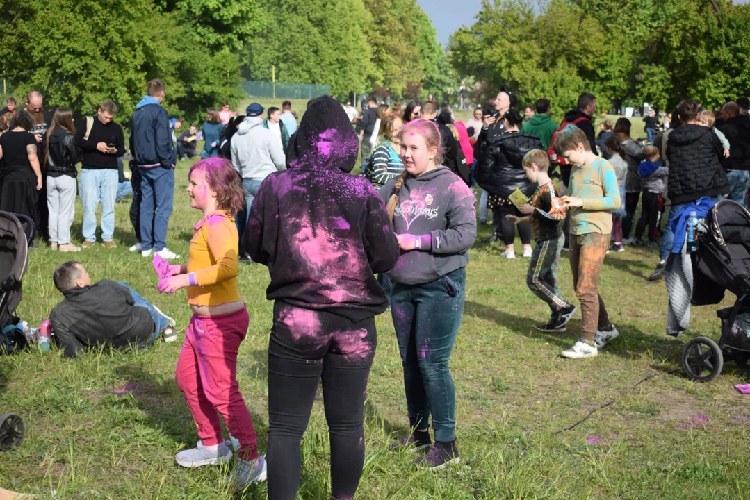 Holi Święto Kolorów na Stawach Jana w maju