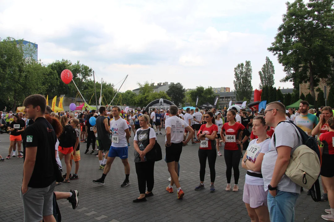 Piknik rodzinny fundacji „Daj piątaka na dzieciaka” na Bałutach