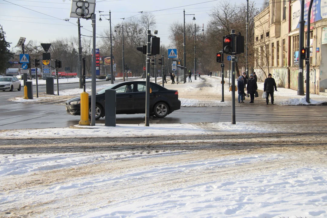 Ulica Dąbrowskiego w Łodzi - w tych miejscach lepiej uważać