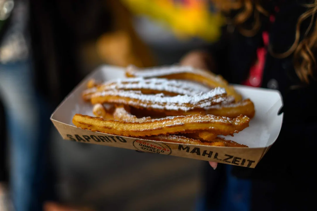 Wielka Szama – największy zlot food trucków w Łodzi już 6 i 7 maja na terenie Ogrodów Geyera - Zdjęcie główne