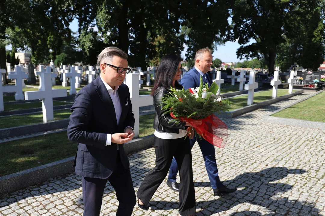 Kutnowska KO upamiętniła poległych. "Lepiej mieć przyjaciół wśród sąsiadów" [ZDJĘCIA] - Zdjęcie główne