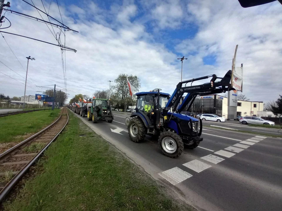 Uwaga kierowcy. Protest rolników na Aleksandrowskiej. Przyjechali najbogatsi?