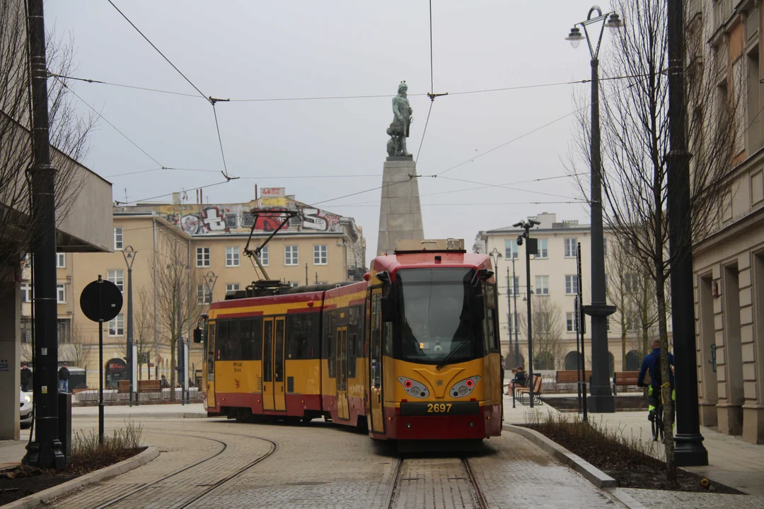 Tramwaje i autobusy MPK Łódź powróciły na Legionów