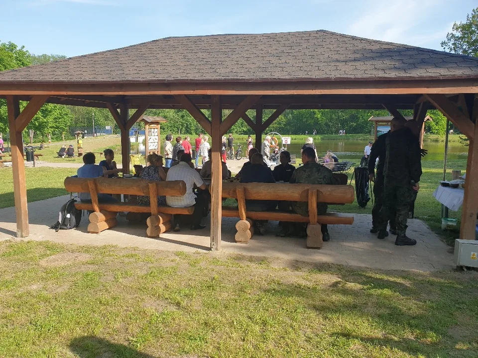 Piknik Strażacki w Dzierżąznej pod Zgierzem. Piękna pogoda i mnóstwo atrakcji, muzyki i dobrego jedzenia [zdjęcia]