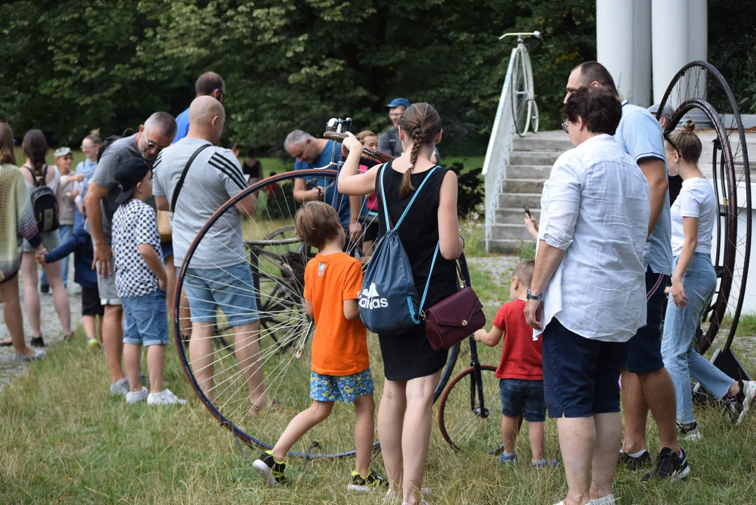 Historia rowerów w Parku Julianowskim na 600. urodizny Łodzi