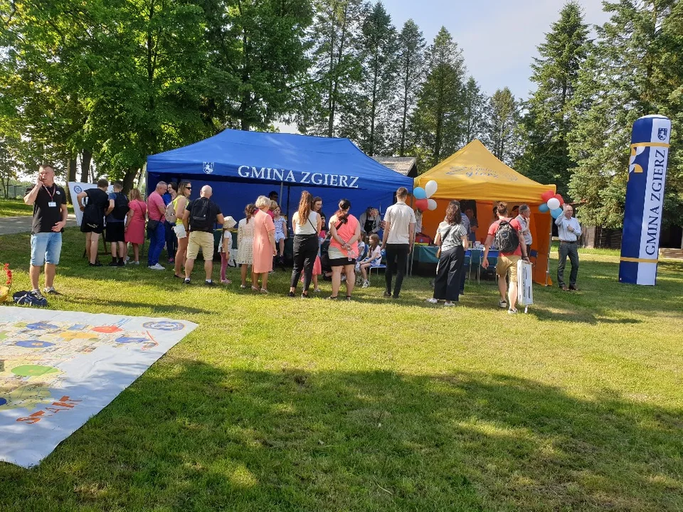 Piknik Strażacki w Dzierżąznej pod Zgierzem. Piękna pogoda i mnóstwo atrakcji, muzyki i dobrego jedzenia [zdjęcia]