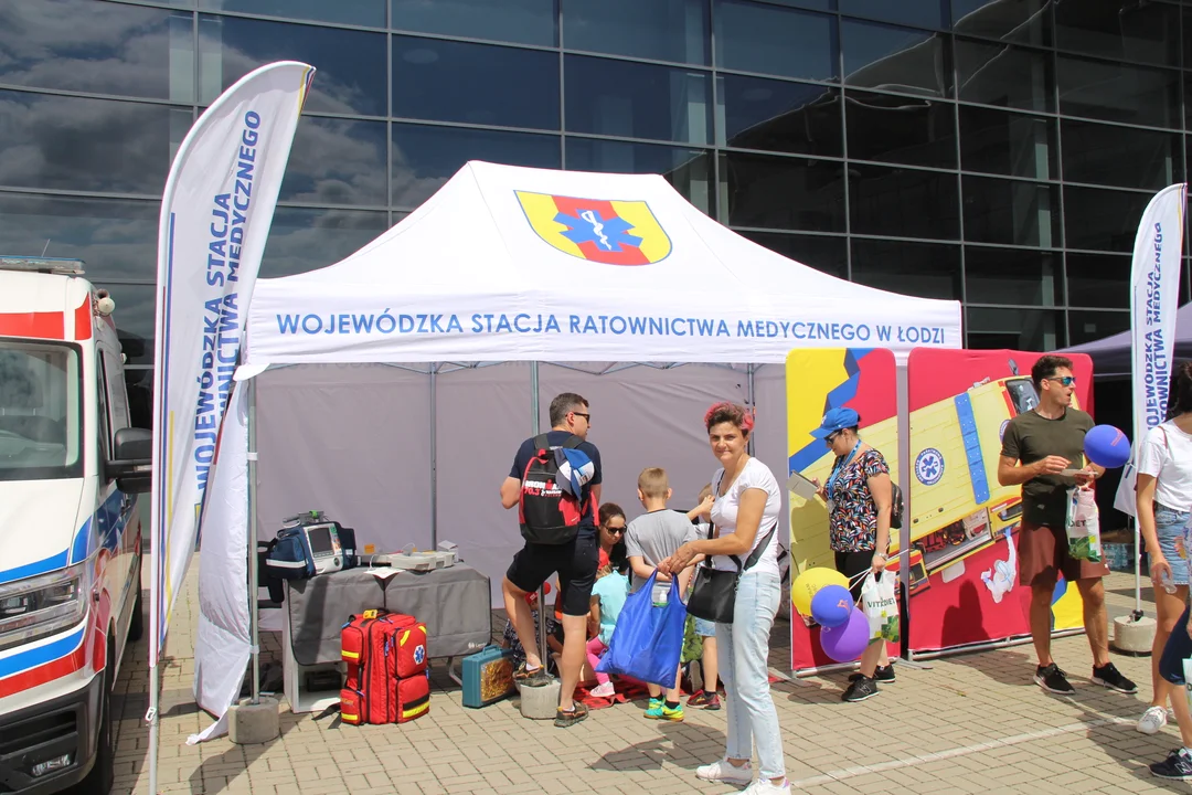 Piknik rodzinny "Bezpieczne Wakacje z Mundurem" pod Atlas Areną