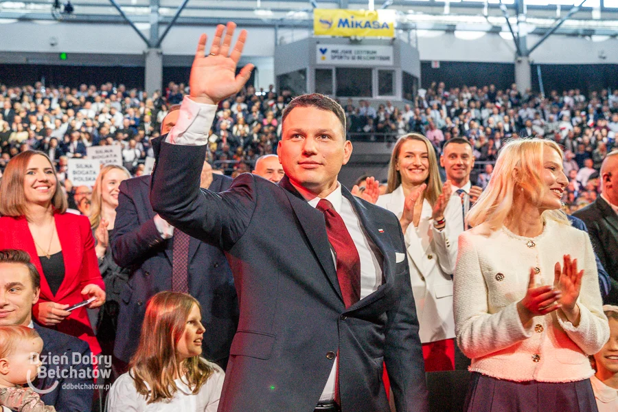 Trwa Konwencja Prezydencka Sławomira Mentzena. Zobacz, co dzieje się w Bełchatowie [FOTO] - Zdjęcie główne