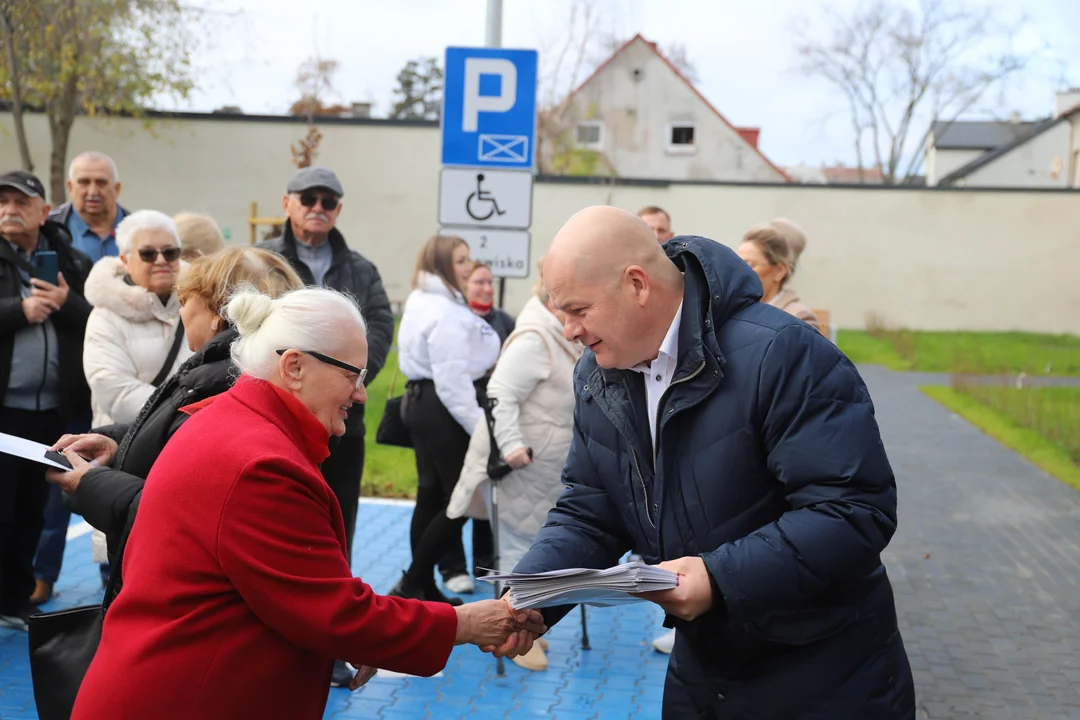 Pierwszy na Mazowszu blok dla seniorów gotowy do zamieszkania. Klucze odebrane [ZDJĘCIA] - Zdjęcie główne