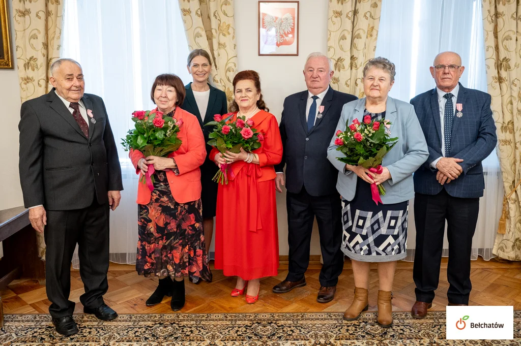 Pary z Bełchatowa świętują Złote Gody. Dostali medale przyznane przez Prezydenta RP [FOTO] - Zdjęcie główne