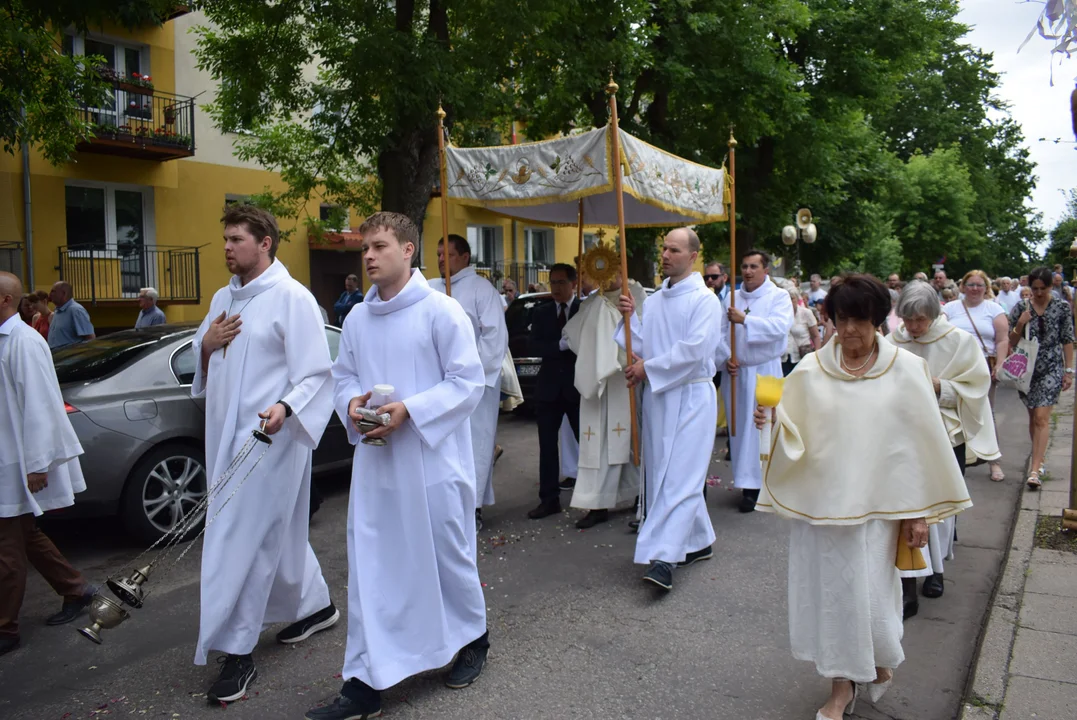 procesja Bożego Ciała w parafii Matki Bożej Dobrej Rady w Zgierzu