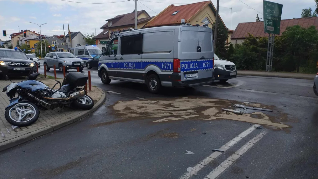 Wypadek z udziałem motocyklisty na Wyszogrodzkiej [ZDJĘCIA] - Zdjęcie główne