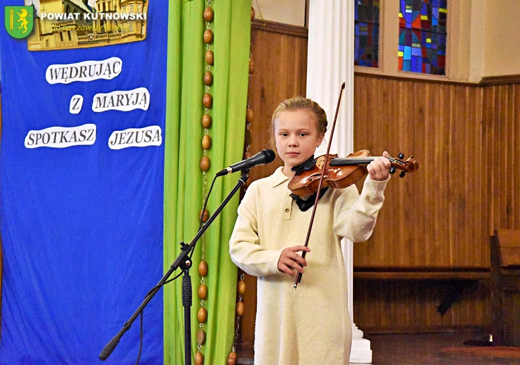 W Bedlnie odbył się koncert galowy II Powiatowego Festiwalu Piosenki Religijnej