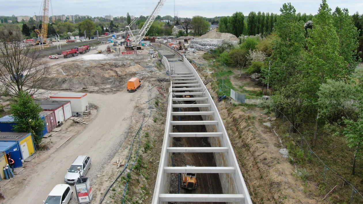 Budowa tunelu kolejowego pod Łodzią - stan na kwiecień 2024 r.