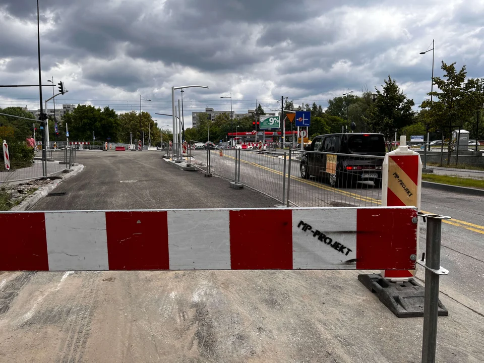 Asfaltowanie kolejnych skrzyżowań ulicy Jana III Sobieskiego odbędzie się  w nadchodzący weekend.