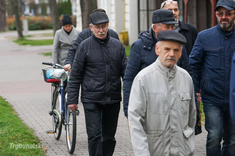 Męski Różaniec ulicami Piotrkowa