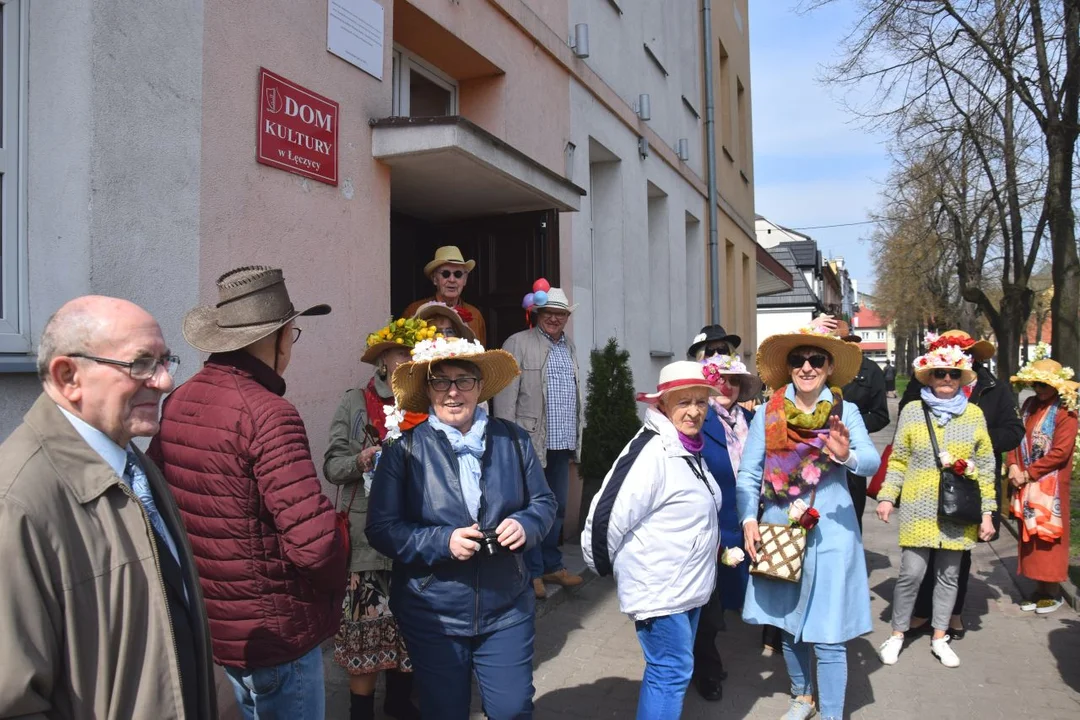 Ulicami Łęczycy przeszedł wiosenny Marsz Kapeluszy