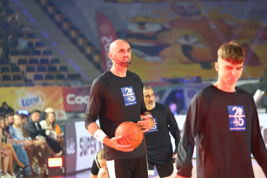 Mecz charytatywny: Gortat Team vs. Żołnierze NATO