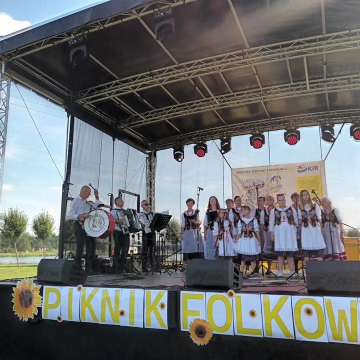 Folkowy Piknik w Strykowie