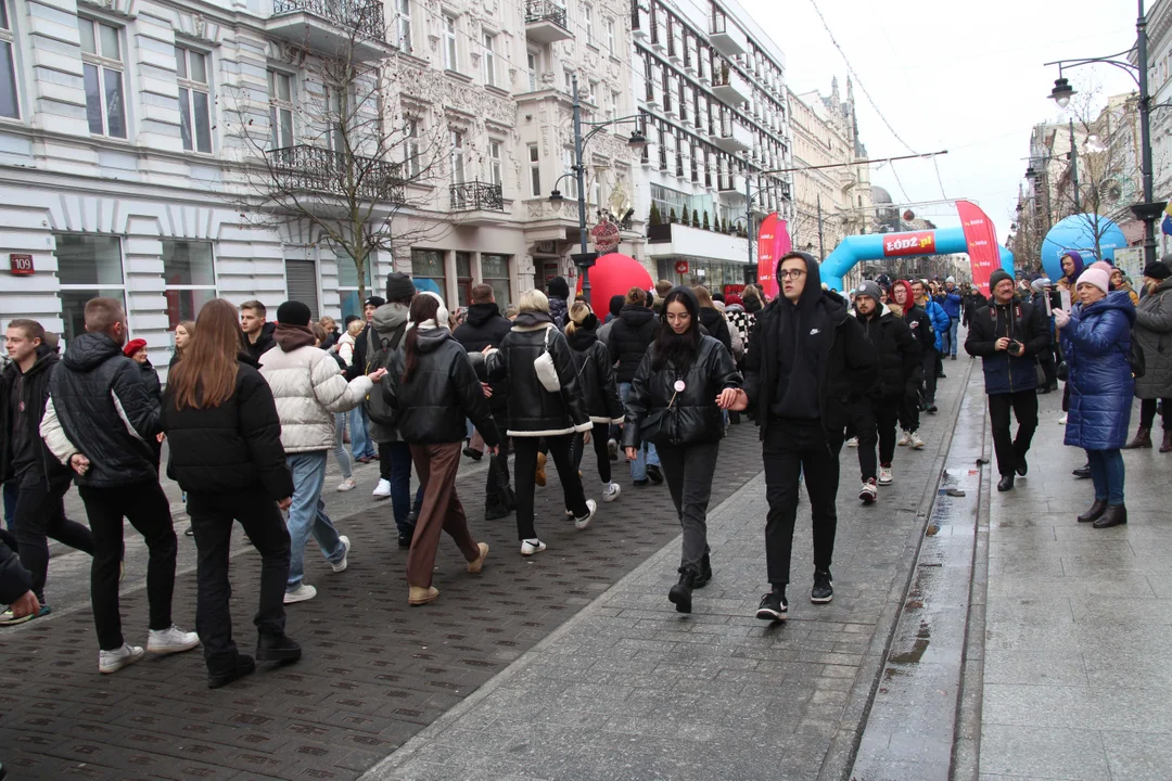 Polonez dla Łodzi 2024 na ul. Piotrkowskiej w Łodzi