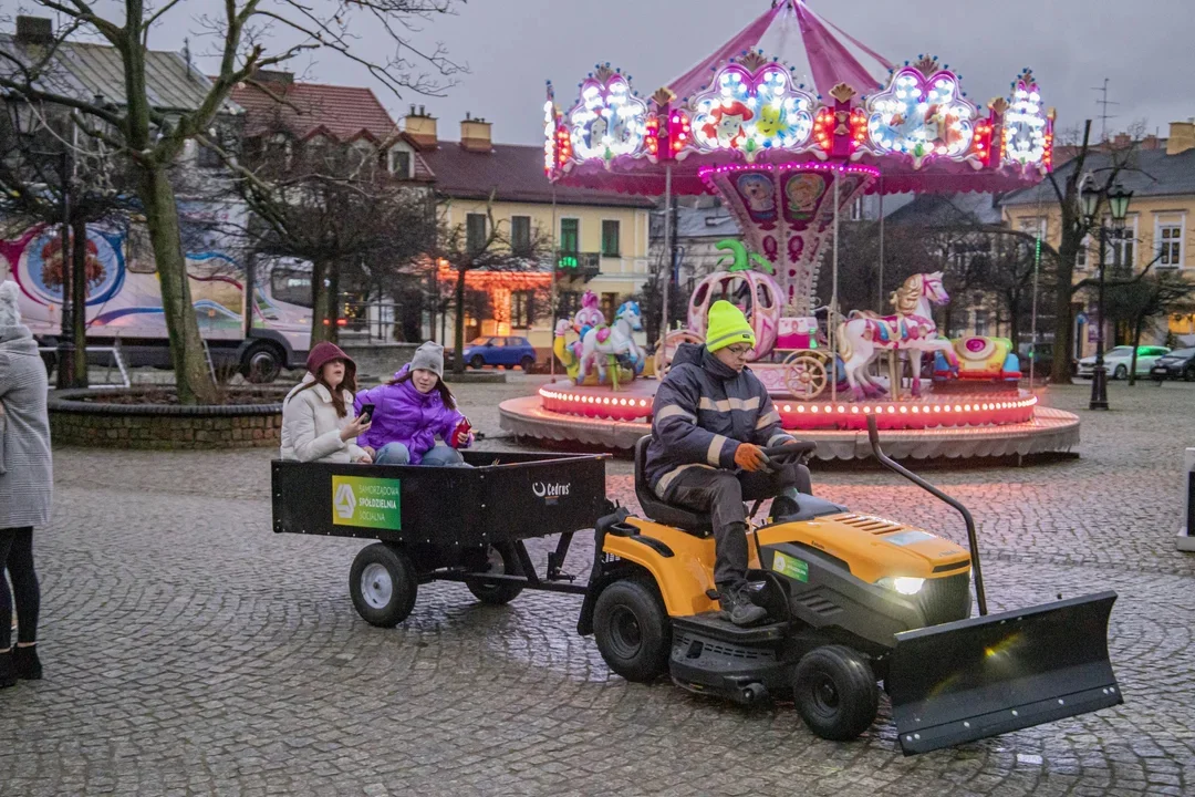 Tak świąteczne iluminacje i wigilia miejska wyglądały w minionym roku (2021)