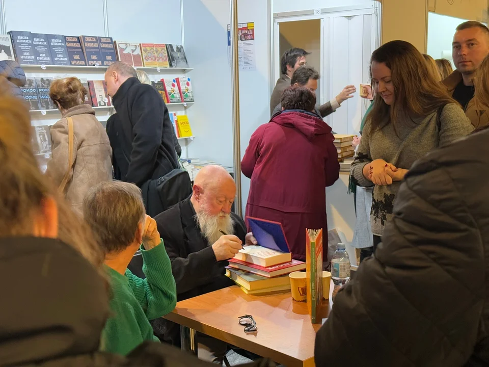 Łódzkie Targi Książki na Dworcu Łódź Fabryczna