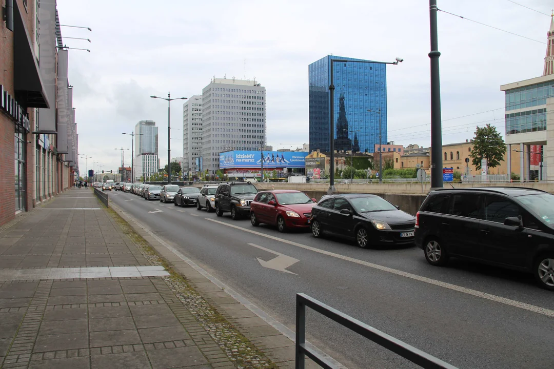 Utrudnienia na al. Piłsudskiego w Łodzi - 23.09.2023 r.