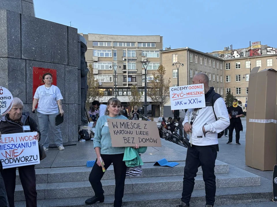 Manifestacja Łódzkiego Stowarzyszenia Lokatorów