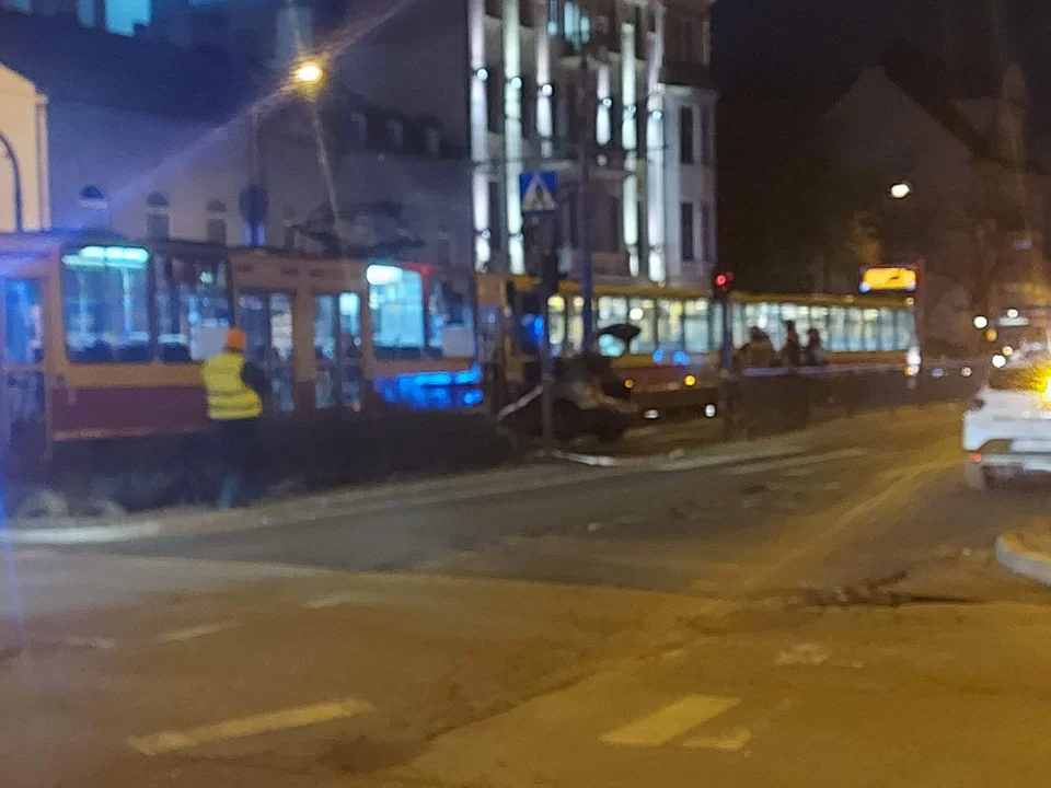 Zderzenie osobówki z tramwajem, Łódź