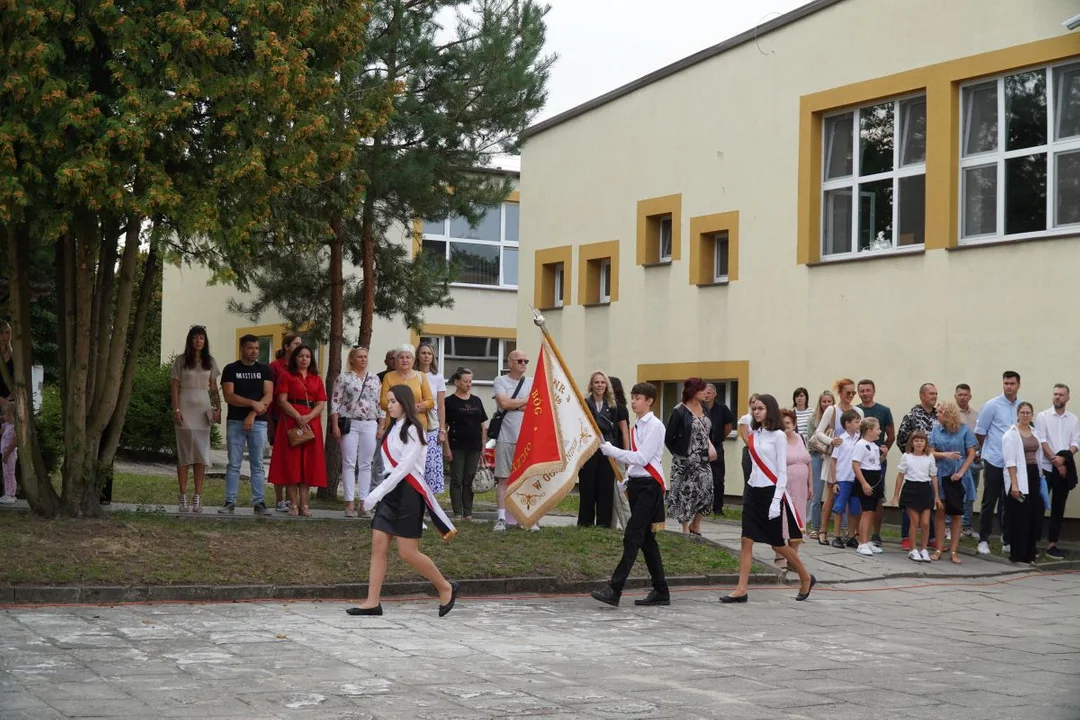 Rok szkolny w Gostyninie rozpoczęty! [ZDJĘCIA] - Zdjęcie główne