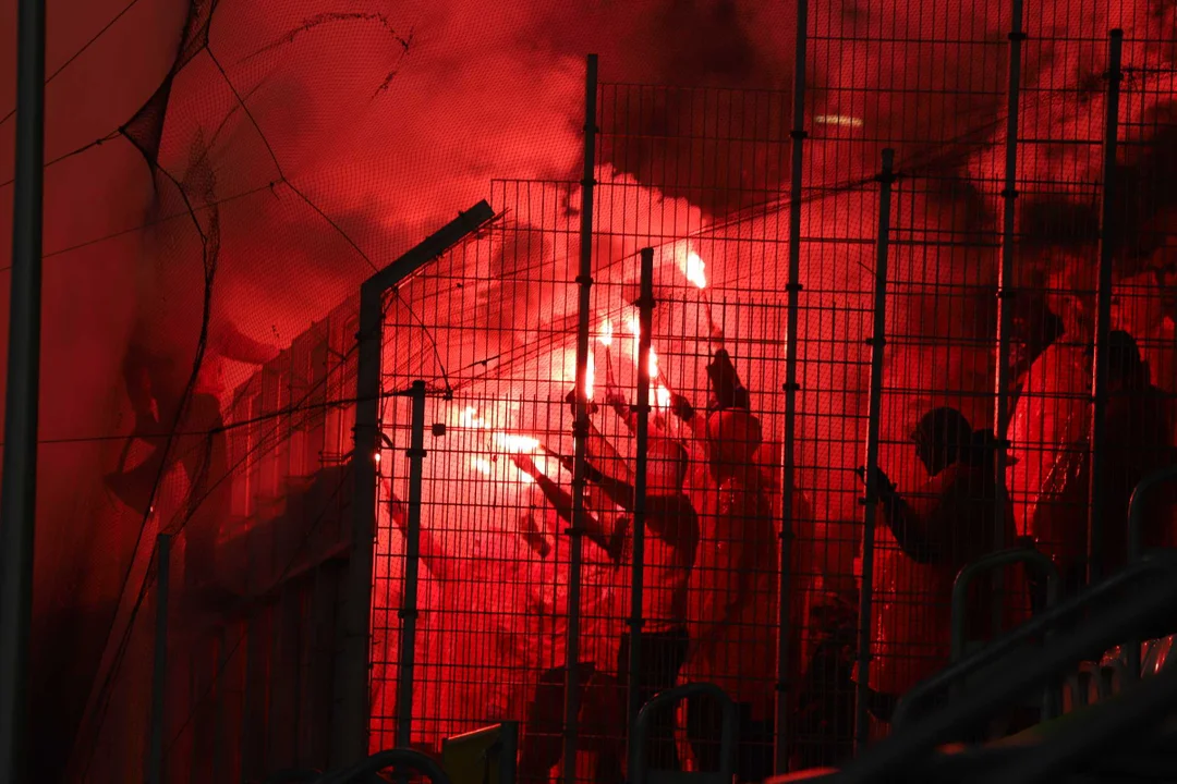 Derby Łodzi. Widzew znowu dostanie po kieszeni. Wszystko przez kibiców - Zdjęcie główne