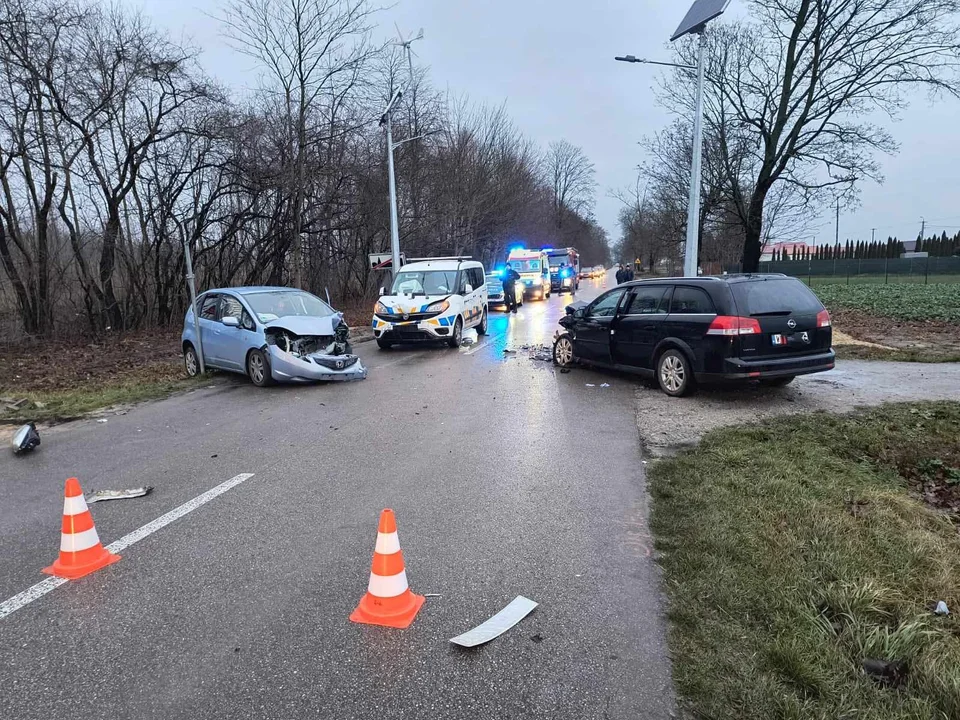 Wypadek  niedaleko Płocka. Duże utrudnienia w ruchu [ZDJĘCIA] - Zdjęcie główne