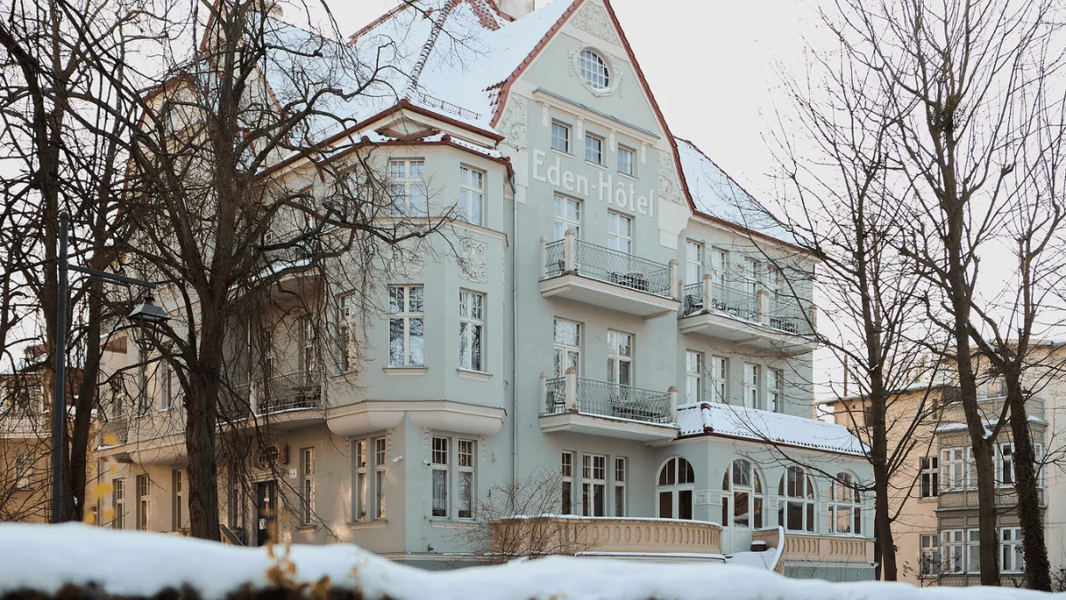 Bywał tu Paderewski. Legendarny hotel w Sopocie właśnie zmienił właściciela - Zdjęcie główne