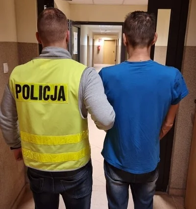 Policjanci zatrzymali trójkę znajomych, którzy okradli współlokatora i taksówkarza