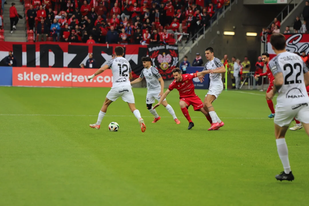 Widzew Łódź kontra Puszcza Niepołomice