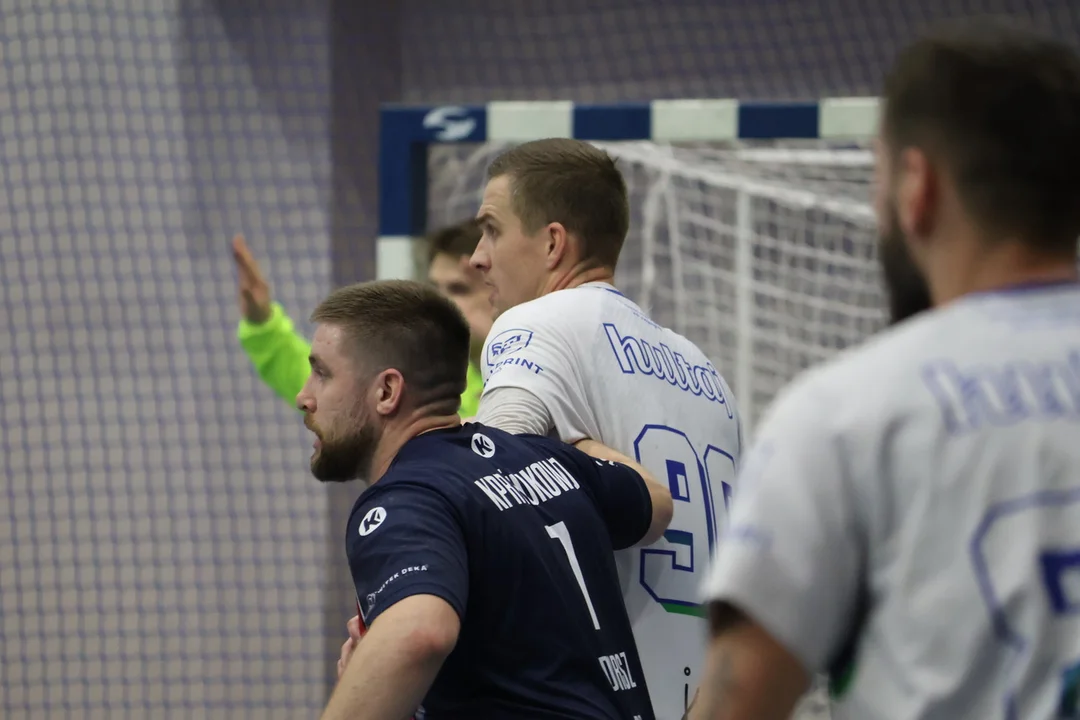 Poznańscy szyczpiorniści żegnają się z własną halą porażką