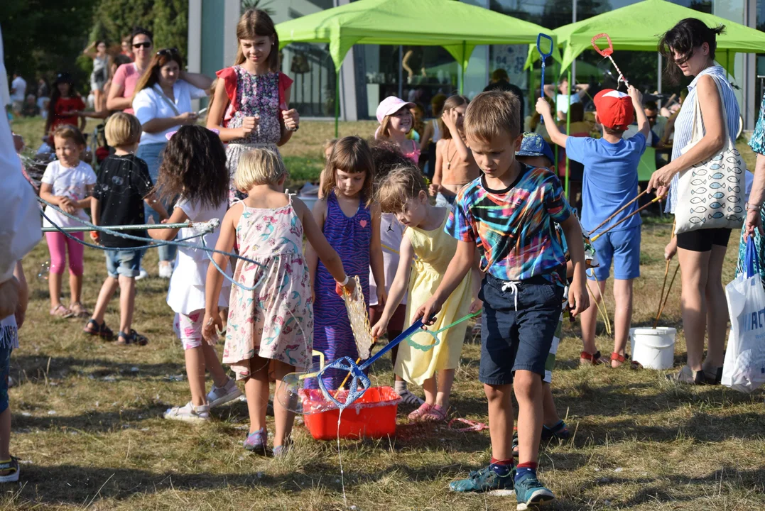 Piknik międzypokoleniowy w Parku Ocalałych w Łodzi