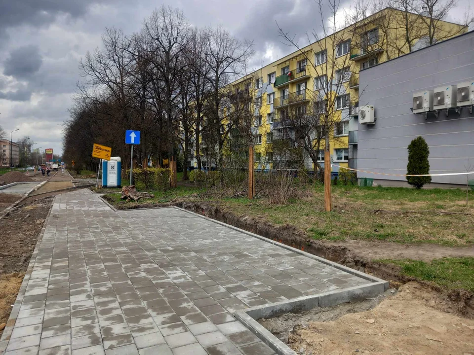 Remont na ul. Lutomierskiej posuwa się powoli naprzód