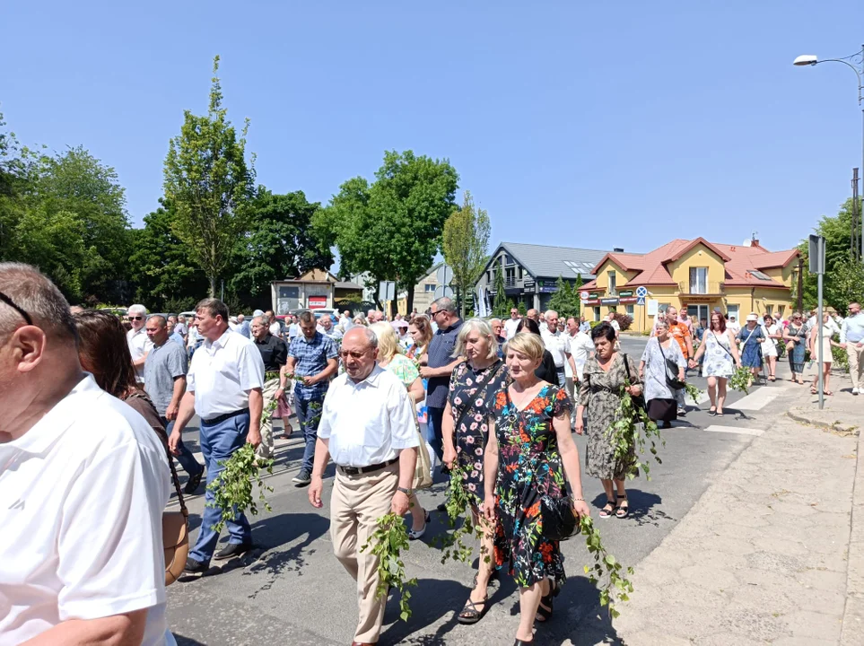 Ulicami Zgierza przeszły procesje Bożego Ciała.