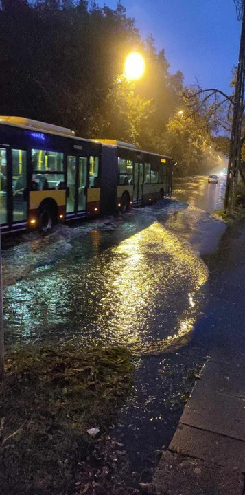 Podtopione ulice w całej Łodzi - 22.10.2023 r.