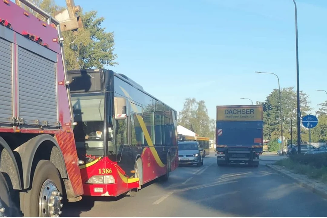 Zgierskie autobusy nie przejeżdżają lub stoją popsute na przystankach.